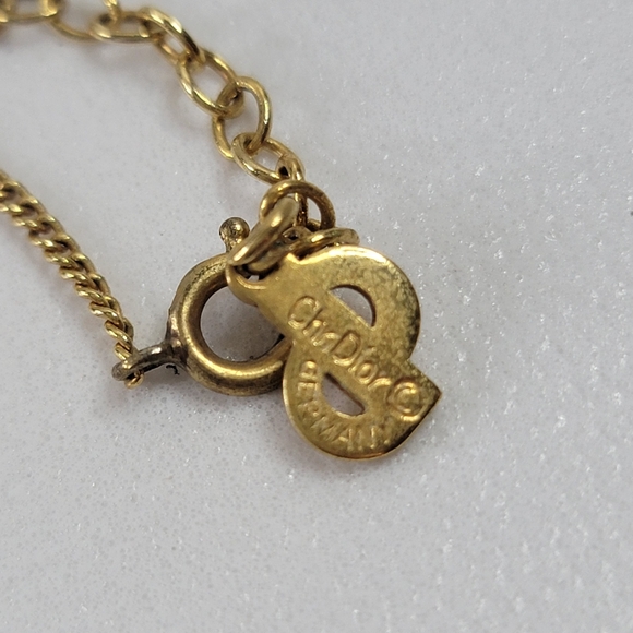 CHRISTIAN DIOR Pearl Rhinestone Gold Tone Pendant Necklace - Picture 7 of 8